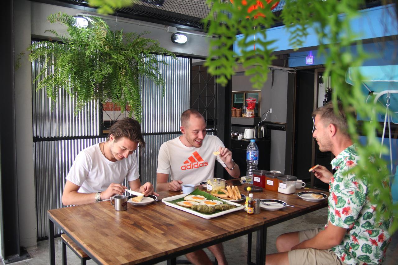 Vitamin Sea Hostel Пхукет Экстерьер фото