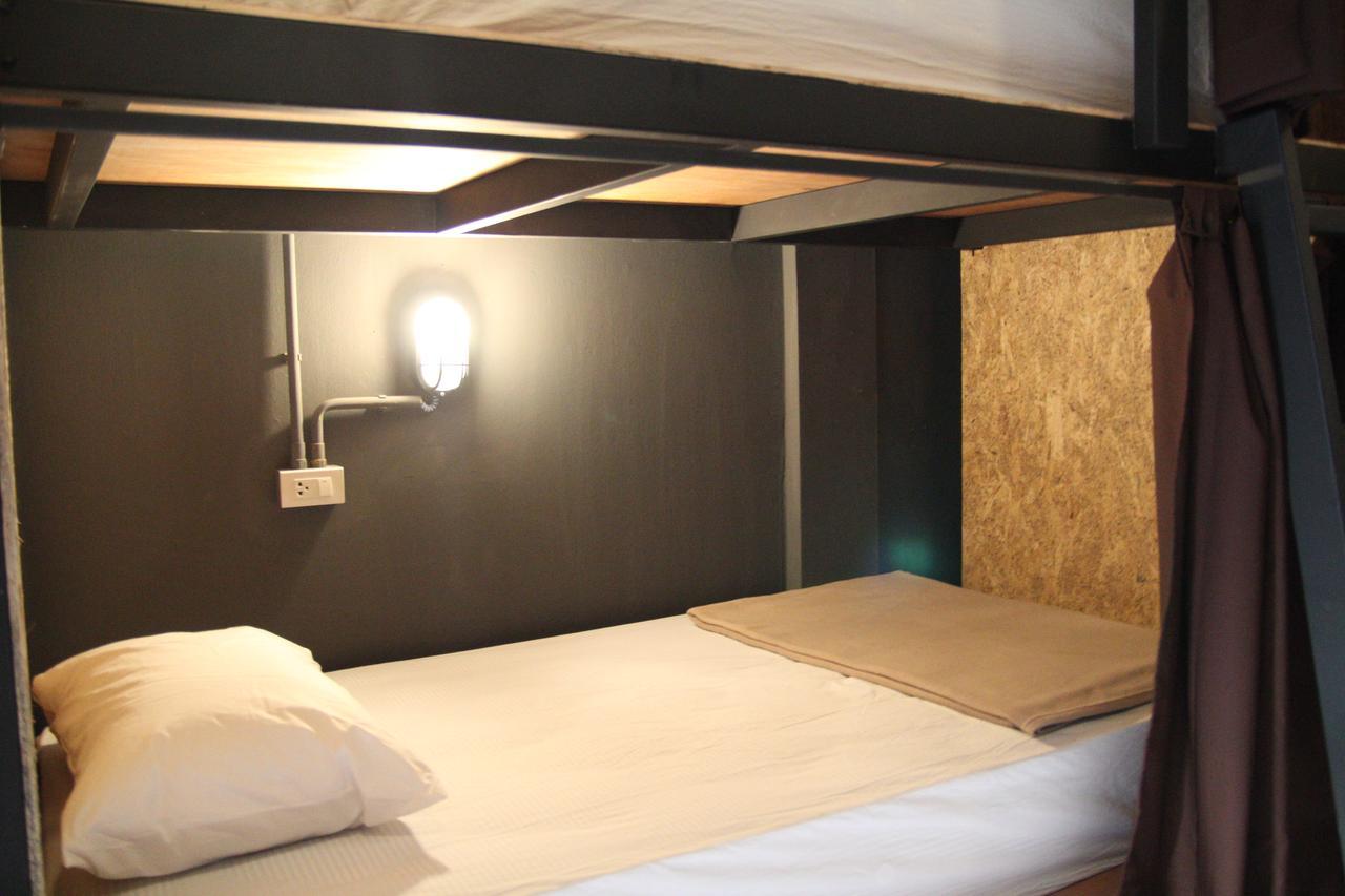 Vitamin Sea Hostel Пхукет Экстерьер фото