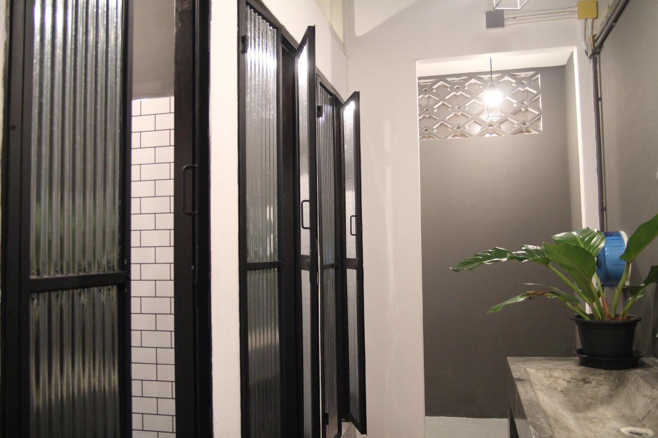 Vitamin Sea Hostel Пхукет Экстерьер фото