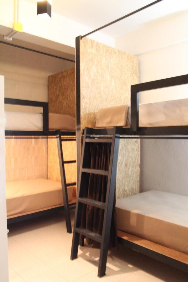Vitamin Sea Hostel Пхукет Номер фото